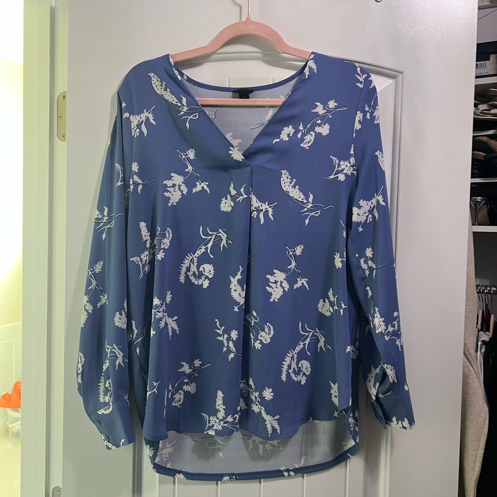 Ann Taylor Periwinkle Blue Floral V-Neck Blouse